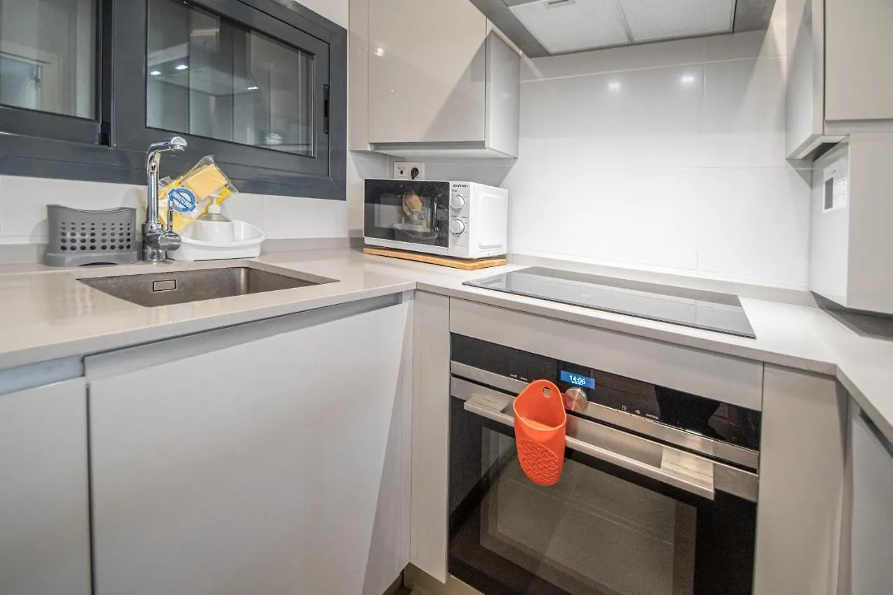 Apartamento La Luna Nueva En Cadiz contacts